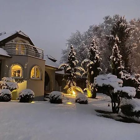 Villa Victoria 67 *