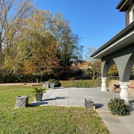 Victoria 67 Villa Batzendorf